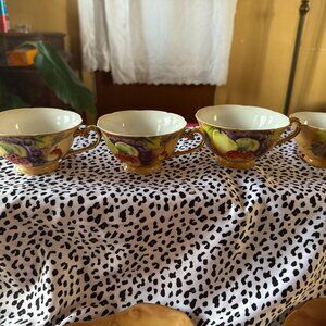 Lefton China